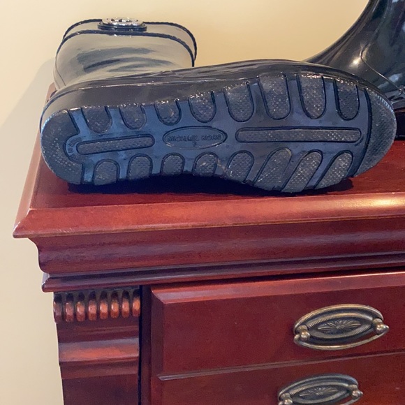 Michael Kors Wedge Rain Boot Size 7 - Picture 5 of 9